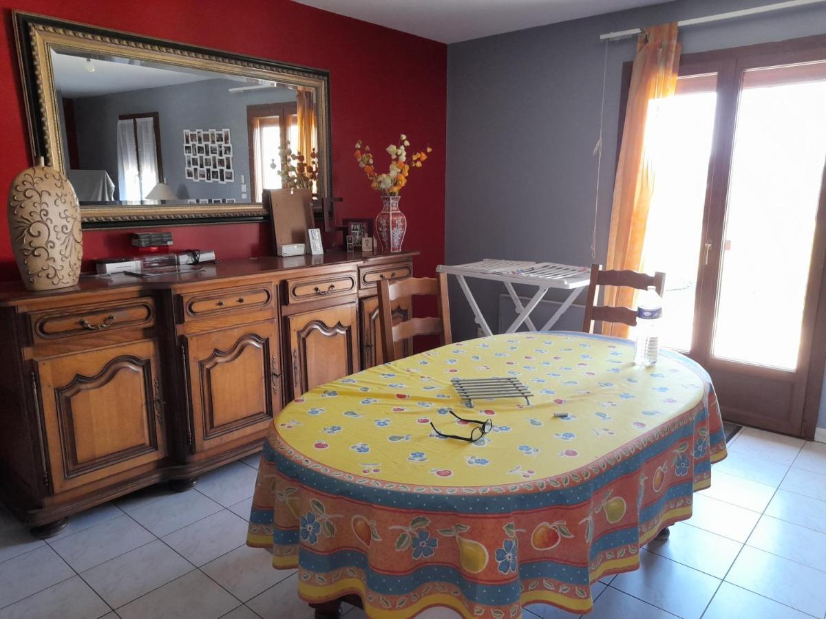 La Belle Maisonette Montmorillon Exterior photo